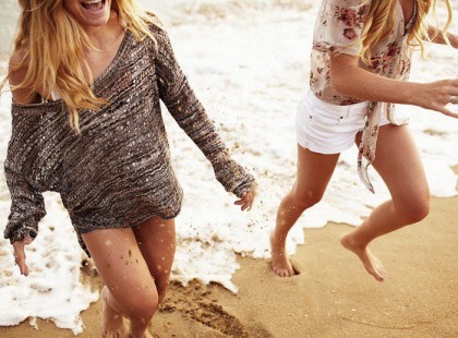 AZ IGAZ BARÁTOT nem érdekli, hogy van-e pénzed, hogy van-e kedved, mennyi a testsúlyod, hogy milyen a házad, milyen a múltad. Olyannak szeretnek, amilyen vagy és csak az igaz barátok tudják, hogy milyen is vagy valójában