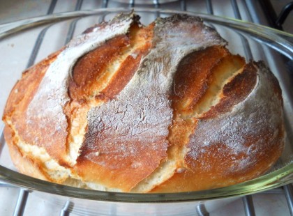 jénaiban sült házi kenyér