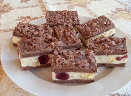 Konyakmeggyes süti recept