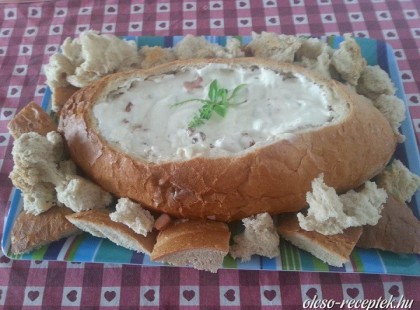 Sült kenyér mártogatóssal recept