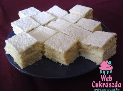 HÓKOCKA RECEPT • Kiss Imréné Magdikának köszönjük szépen ezt a gyönyörű és fantasztikusan finom, puha, krémes, süteményt! El kell készíteni, nagyszerű recept!