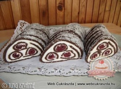 MEGGYES-KÓKUSZOS KEKSZTEKERCS RECEPT