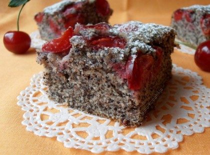 Mákos- meggyes (bögrés) sütemény