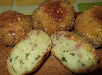 Virslis-krumplis golyók