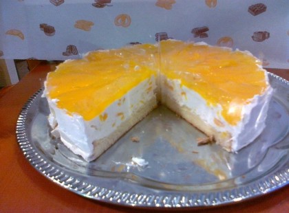 Gyümölcsös joghurtos torta