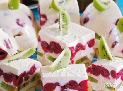 Gyümölcsös túrókocka sütés nélkül