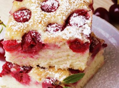 Elronthatatlan meggyes piskóta - Könnyű, szaftos, a meggytől pikáns desszert. Kipróbáltuk, elkészíteni is egyszerű.