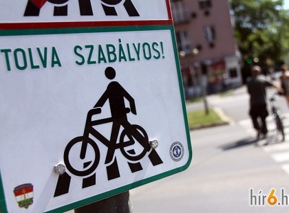 Fontos!Tudtad, hogy a kerékpározót nem védi a zebra?