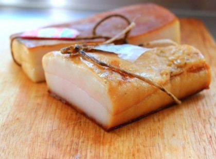 Nagyszüleink titka: a szalonna gyógyító ereje