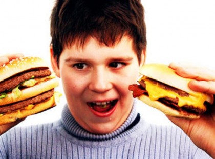 AZ IDEGMÉREG, AMITŐL MINDEN FINOM