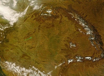 KÁRPÁT-MEDENCE A FÖLDI PARADICSOMKERT I. KÖTELEZŐ OLVASMÁNY