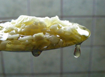 Ha a szívkoszorú erek, az agyi erek beszűkültek vagy egyéb helyeken meszesedés van, igyunk egy kupicányit az alábbi receptből!-CITROMOS FOKHAGYMAITAL