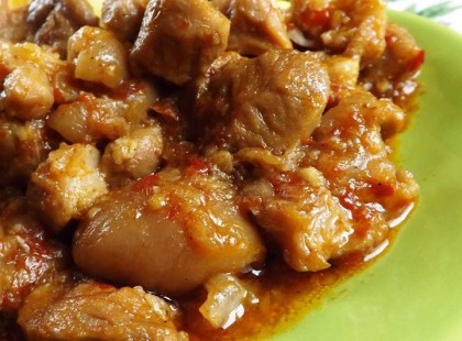 Szaftos csülökpörkölt