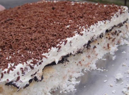 Rumos kókusztorta – fél óra alatt elkészíthető, az íze pedig mennyei! Beleszerettem ebbe a sütibe :)