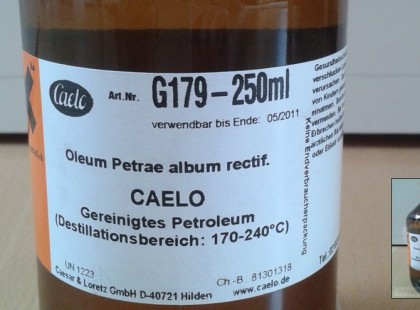 Orvosi Petróleum gyógyhatásai-A petróleum mindenek előtt a rák, daganatok, áttétek, prosztatabetegségek, cukorbetegség, gyengeség, gyermekbénulás, ízületi reuma, köszvény, bélelzáródás, leukémia, vérszegénység, máj-, epe-, bél-, emésztési zavarok és sok más megbetegedés gyógyítására vagy azok jelentős enyhítésére alkalmas.