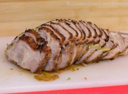 Édes-csípős sertéscomb, kívül ropogós, belül puha husi. Fejedelmi étel!