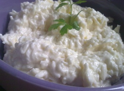 Sajtos-fokhagymás szendvicskrém recept