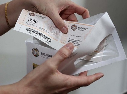 EZEK A PLUSZ JUTTATÁSOK JÖNNEK JÖVŐRE! Változik a kismamák adókedvezménye, úgy szabályozást a gyermekápolási segély! A főnök is jobban jár, nem csak a dolgozó! Oszd meg kérlek, mert jövőre megint sokminden változik, tudnunk kell a változásokról!