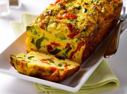 Zöldséges baconös tészta a sütőből – vacsi pár perc alatt, egyszerűen csodás!