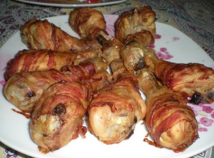 Baconbe csomagolt csirkecombok – sajtos panírban, a férfiak kedvence! :)