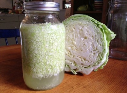 Ez történik ha káposztalevet iszunk, avagy az egészség mindenek előtt