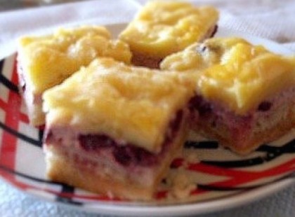 Meggyes-túrós lusta asszonyok receptje – Tényleg nagyon finom, hamar elkészíthető, és felettébb laktató ez a süti