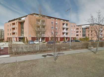 ÖNKORMÁNYZATI LAKÁSOK, SZOCIÁLIS LAKÁSOK RÁSZORULÓKNAK! Évek óta lakásra vársz? Albérletben laksz egy vagyonért? Lehet más megoldás is a számodra, akár örökös megoldással! Itt vannak a legfontosabb infók az önkormányzati lakásokról: -Oszd meg kérlek a posztot, mert nagyon sok embernek segíthetsz vele! Köszönjük!