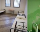 Az 1.képen egy magyarországi börtöncella látható,a 2.képen pedig egy szintén magyarországi gyerekkórház anyaszállója napi 3000 ft-ért....szerintem nem kell semmit hozzáfűznöm!