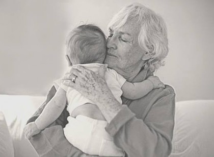 Imára kulcsolom két kezem, s tehozzád szólok most Istenem. Nem kincset kérek és nem is gazdagságot, s nem is magamért mondok imádságot.