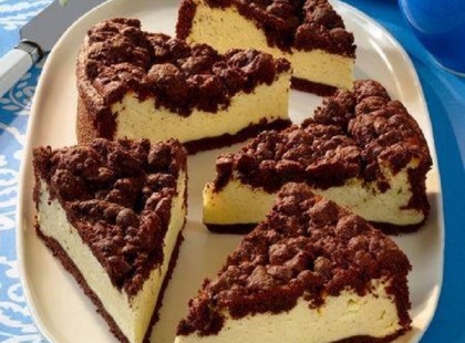 Duplán túrós morzsás pite