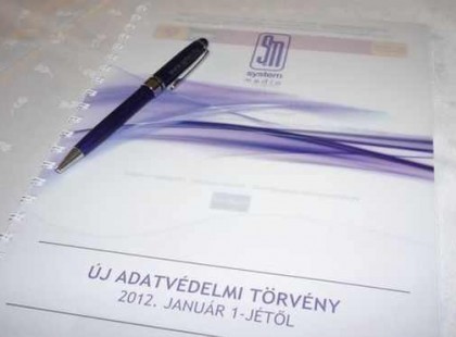 BŰNCSELEKMÉNY HA A BANK KIADJA AZ ADATAINKAT A VÉGREHAJTÓNAK! A 2012. január 1-én hatályba lépett, új adatvédelmi törvény számos változást hozott. Azóta súlyos bűncselekmény adataink kiadása 3. félnek! Osszátok meg, mert ez mindenkinek nagyon fontos információ! Köszönjük!