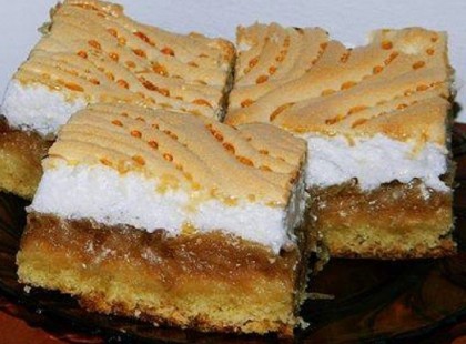 Almás habcsókos süti