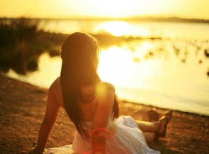 Egyedül lenni néha kell. Kipihenni az elmúlt évek bántásait. Átértékelni a dolgaidat. Megerősödni.