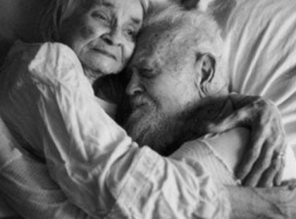 Van három dolog az életben, ami soha nem tér vissza: a szó, az idő, és az elszalasztott alkalom.