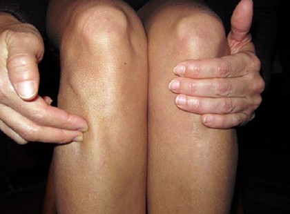 Ennek a pontnak a masszírozása 100 betegséget gyógyít. Tanuld meg te is!