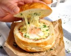 Verhetetlen recept ínyenceknek: sonkával, sajttal, tojással töltött zsömle