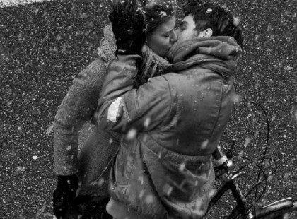 Vágyj valamire, ami tölt egy életen át. Valakire, akitől többnek érzed magad, hiszen a szerelem elmúlik, de a teljesség, amit a másik miatt érzel.. Az bizony örökre megmarad. oravecznora.blog.hu