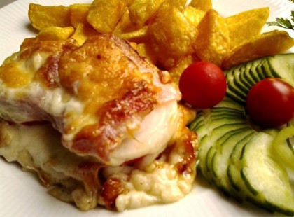 Karajszeletek minden jóval