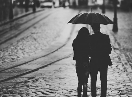 Az bukkan fel az életedben, akire elég érett vagy, aki most a legtöbbet tud segíteni neked, és akinek te is a legtöbbet tudsz adni, akivel a leginkább passzoltok egymáshoz. Adok-kapok kapcsolat az egész, de mégis van valami olyan mélysége, hogy akár az egész életedet végigkövetheti. Oravecz Nóra