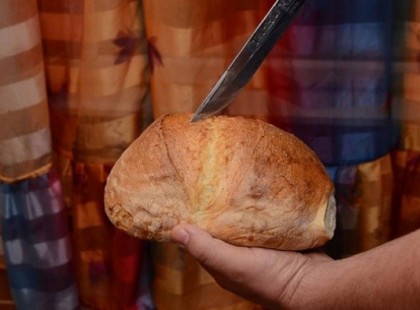 Ez történik ha keresztet vetsz az étel fölött!