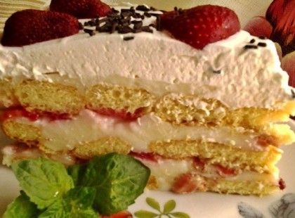 Tejszínes epertorta babapiskótából