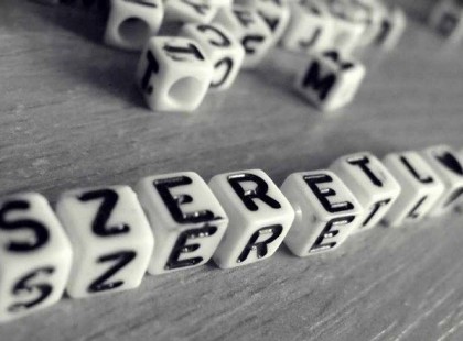 Müller Péter: Ha szeretünk valakit, elgyengülünk. Kiszolgáltatottak leszünk. Megalázhatóak. Gyakran vesztesek is. Egy szerelemben mindig az veszít többet, aki jobban szeret.