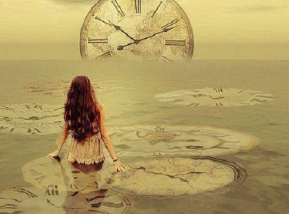 Élj! Visszahozhatatlan. Tudod, mi ez? A Te életed. Soha nem jönnek vissza azok a percek, amelyeket nap, mint nap felesleges dolgokra elvesztegetsz. Aggódsz, gyűlölsz, bosszankodsz, pánikolsz. Ahelyett, hogy élnél. Ahelyett, hogy a napfény felé fordítanád az arcodat, és élveznéd, hogy a meleg átjárja a pórusaidat, a szellő lágyan megsimogatja az arcodat, és egy finom étel zamata csiklandozza a gyomrodat. Azt mondod, a sors megvert az élettel, ami neked adatott. Én azt mondom az élet a cselekvésről, és a talpra állásról szól. Gyerünk! Szedd össze magadat, és élj végre. Élj úgy, ahogy mindig is akartál: szabadon, boldogan, nem pedig félelmekkel telve. Élj olyan életet, ahol több az igen, mint a nem. Kezdj el végre élni! Mert minden egyes nap elvesztegetett idő, amit a múlton rágódással töltünk. Az élet kiszámíthatatlan. Néha igazságtalan. Rossz. Fájdalmas. Az, bizony. Neked akkor is küzdened kell. Soha nem feladni. Elkezdtél már élni végre? Soha nem késő!