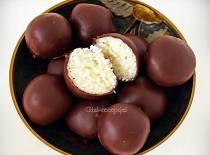 Sütés nélküli bounty golyó recept