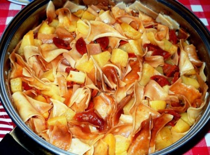 Slambuc bográcsban (alföldi pásztorétel, öreglebbencs)