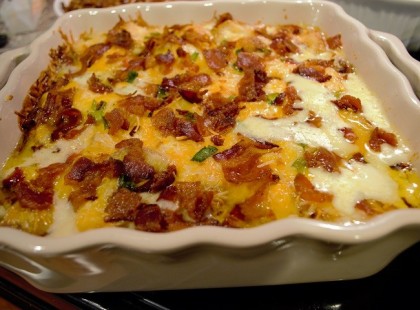 Sajtos baconös rakott burgonya, az étel amibe beleszeretsz! :)