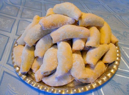 Csoda kifli, amihez nem kell sok minden. Nagyon finom és sokáig eláll! Vendégvárónak ajánlom :)