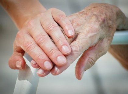 Álld meg Isten kérlek Álld meg Isten kérlek, az Én édes jó anyámat Kit miattam is elért meg megannyi bánat