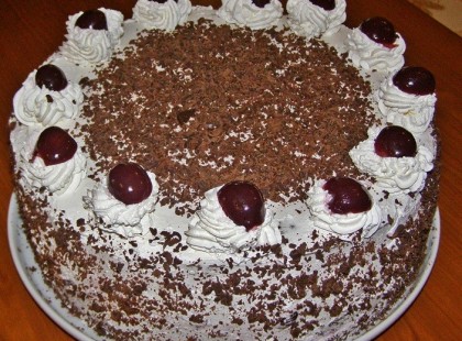 Schwarzwaldi (Fekete-erdei) meggytorta