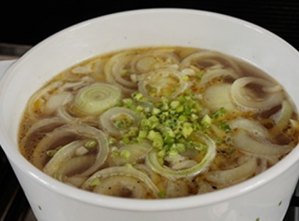 Fokhagymás hagyma leves: erősebb, mint a kemoterápia